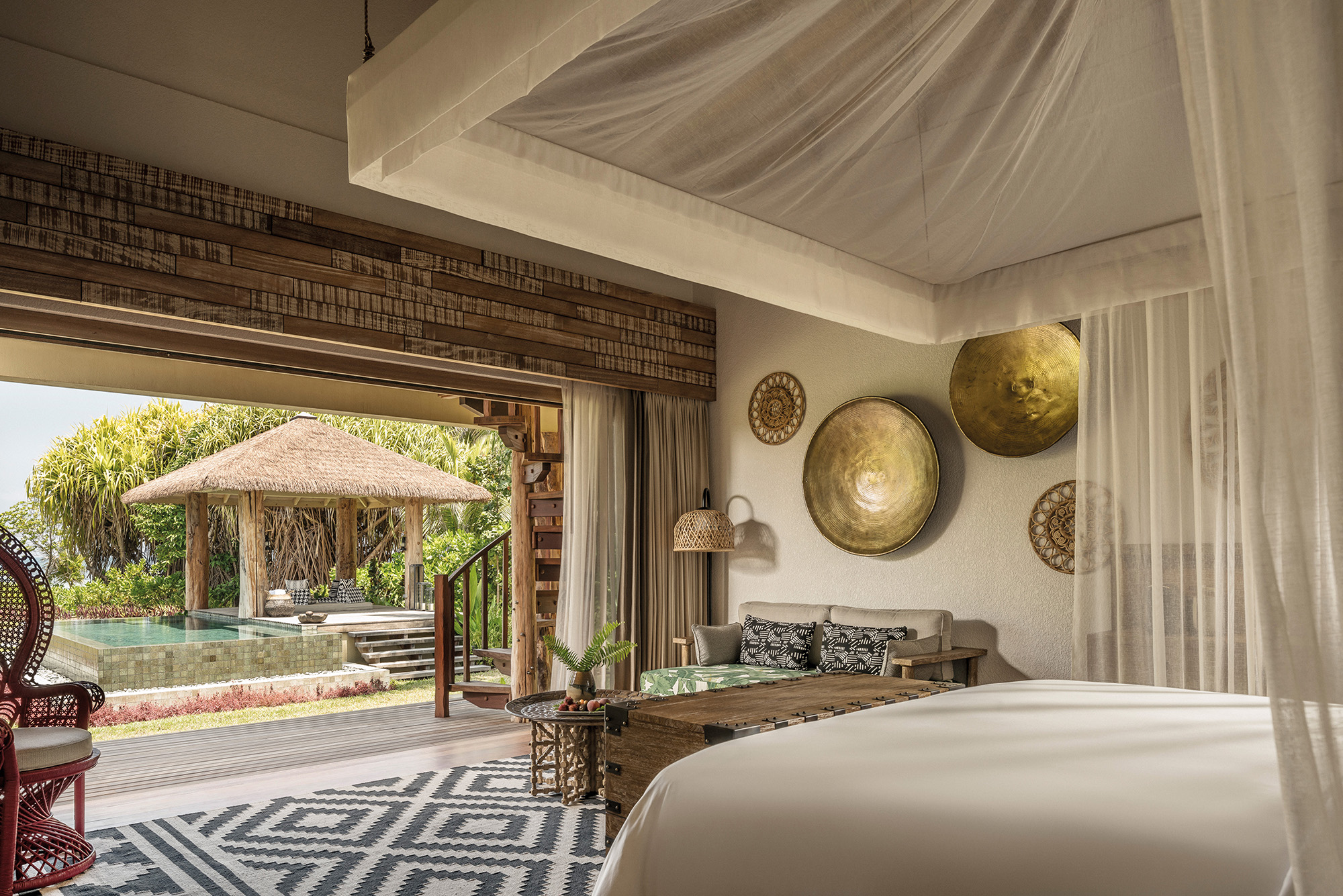 Signature-exception-four seasons desroches-01