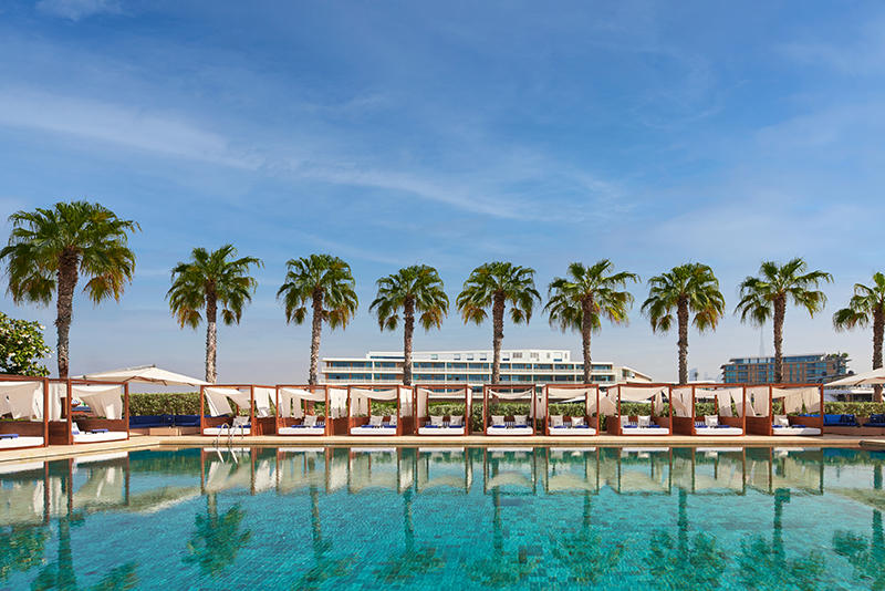 Bvlgari Resort Dubai_Yacht Club Pool Sunbeds
